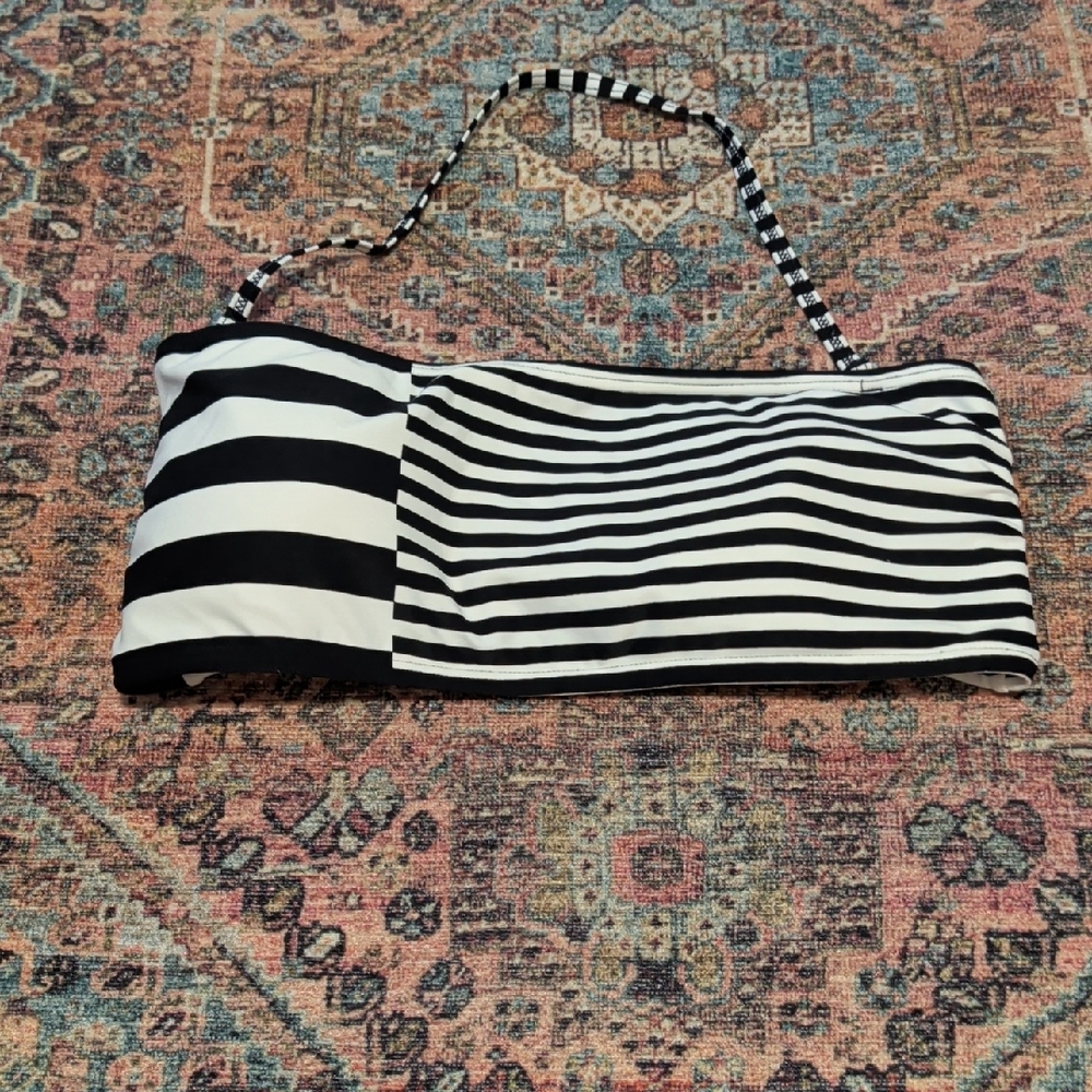 Black and White Striped Women's Bikini Top